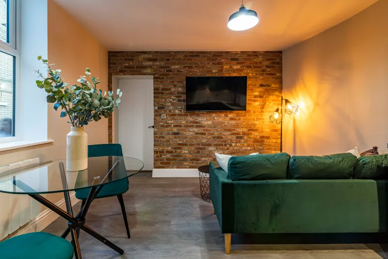 Vibrant 2 Bedroom Apartment // 2026/7 - Image 2